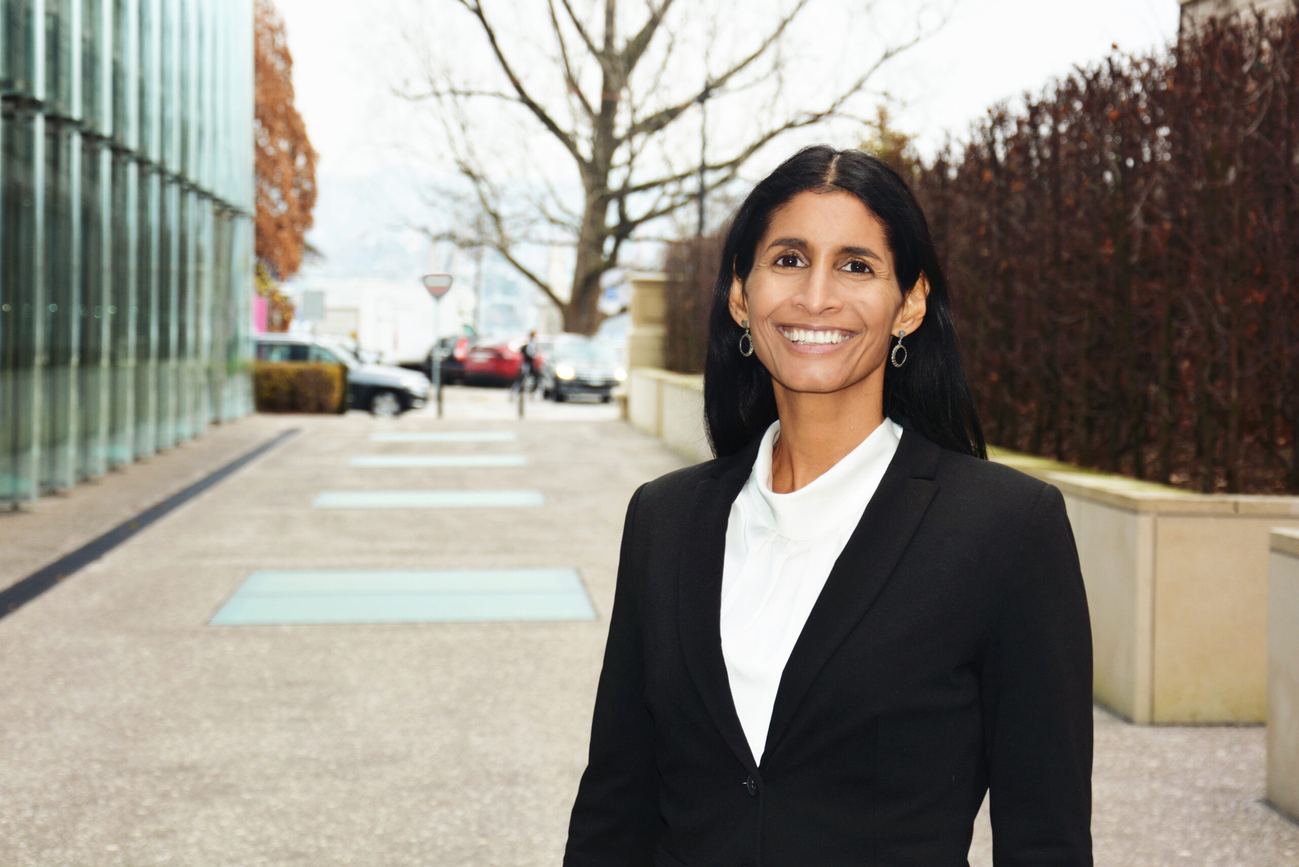 Nirmala Maya Dias – Médiatrice SAV + SDM
Kanzlei Kreis 2 · Sternenstrasse 11 · 8002 Zurich
Téléphone 044 244 00 20 · Télécopie 044 244 00 21
dias@kanzleikreis2.ch